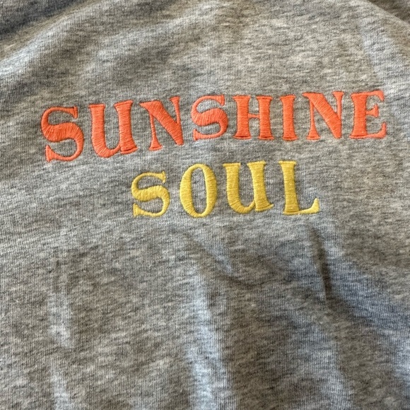Old Navy “Sunshine Soul” Short Sleeve Sweat Shirt Small - Picture 8 of 13
